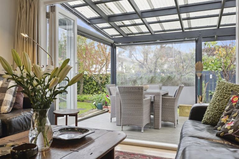 Photo of property in 1b Nicolas Avenue, Glen Eden, Auckland, 0602