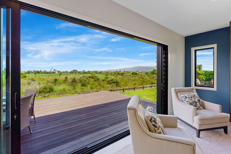 Photo of property in 5 Taranui Way, Paraparaumu Beach, Paraparaumu, 5032