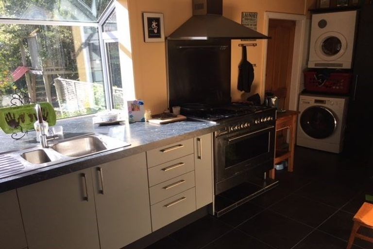 Photo of property in 32 Karu Crescent, Waikanae, 5036