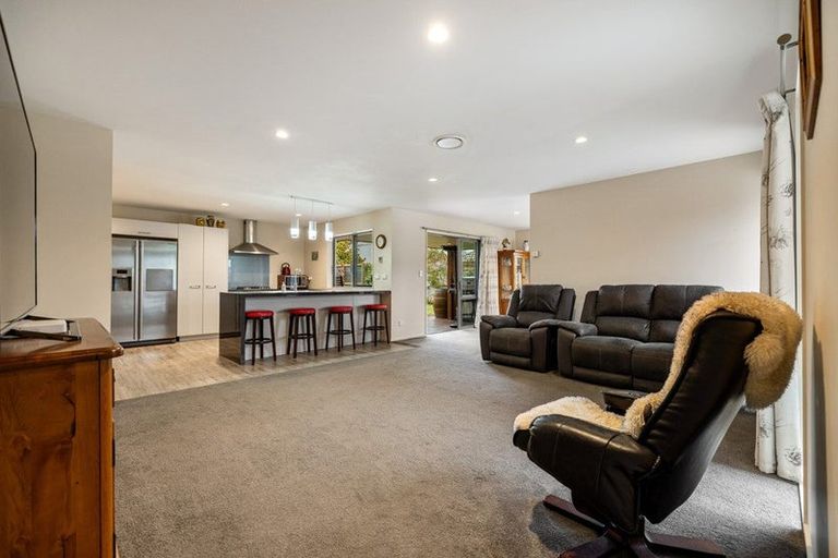 Photo of property in 8 Albert Sheppard Close, Yaldhurst, Christchurch, 8042