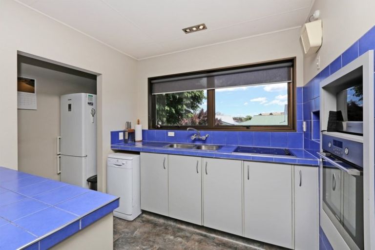 Photo of property in 42 Spriggs Crescent, Greenmeadows, Napier, 4112