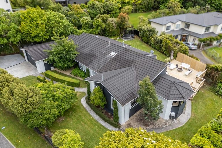 Photo of property in 77 Joseph Banks Drive, Whitby, Porirua, 5024