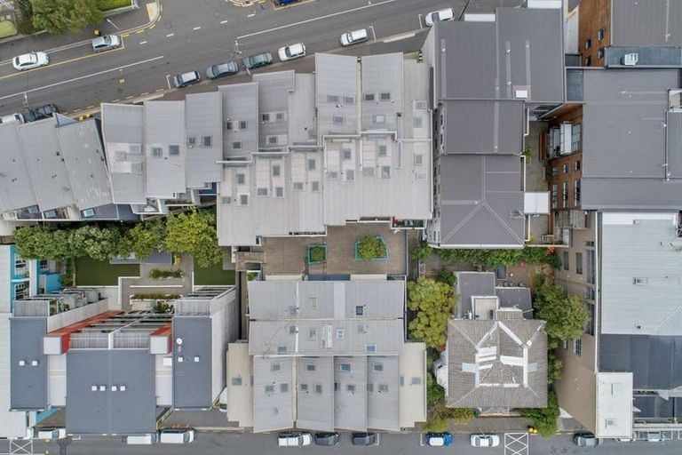 Photo of property in Mondrian Townhouses, 9/24 Hanson Street, Mount Cook, Wellington, 6021