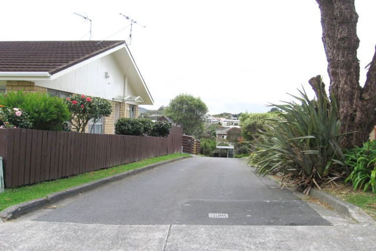 Photo of property in 7a Burdendale Grove, Churton Park, Wellington, 6037