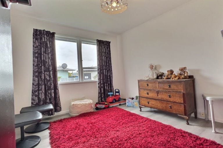 Photo of property in 51 Coventry Avenue, Tamatea, Napier, 4112