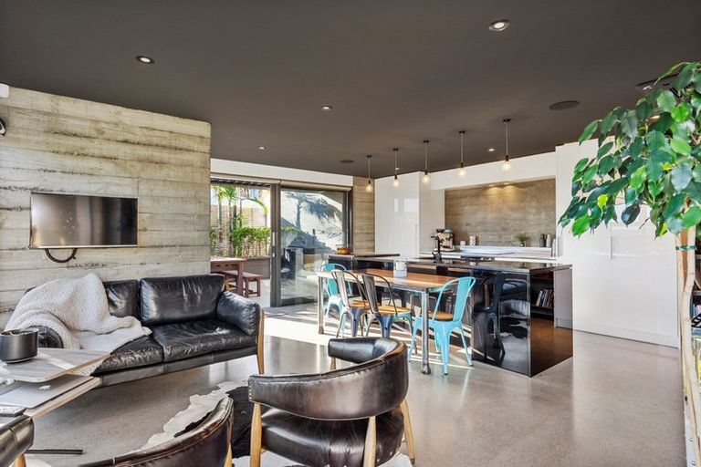 Photo of property in 1 Wells Avenue, Mount Maunganui, 3116