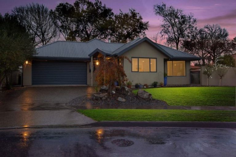 Photo of property in 18 Heritage Crescent, Richmond, 7020