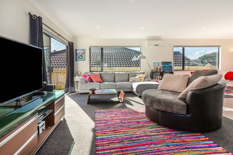 Photo of property in 74 Staithes Drive North, Whitby, Porirua, 5024