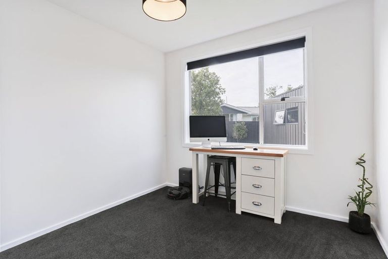 Photo of property in 28 Shetland Street, Woolston, Christchurch, 8062