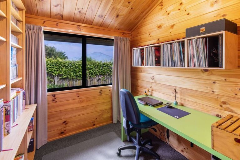 Photo of property in 21a Easton Way, Levin, 5510