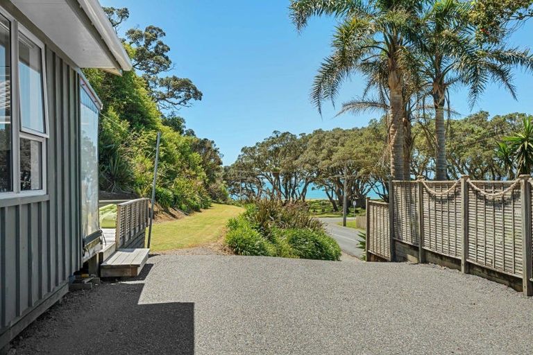 Photo of property in 143 Oakura Road, Oakura, Hikurangi, 0184