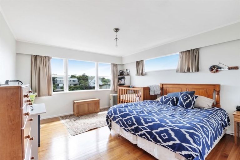 Photo of property in 18 Glenamoy Crescent, Johnsonville, Wellington, 6037