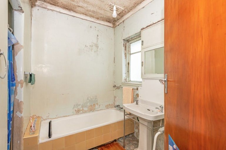 Photo of property in 36 Rainforth Street, Roslyn, Palmerston North, 4414