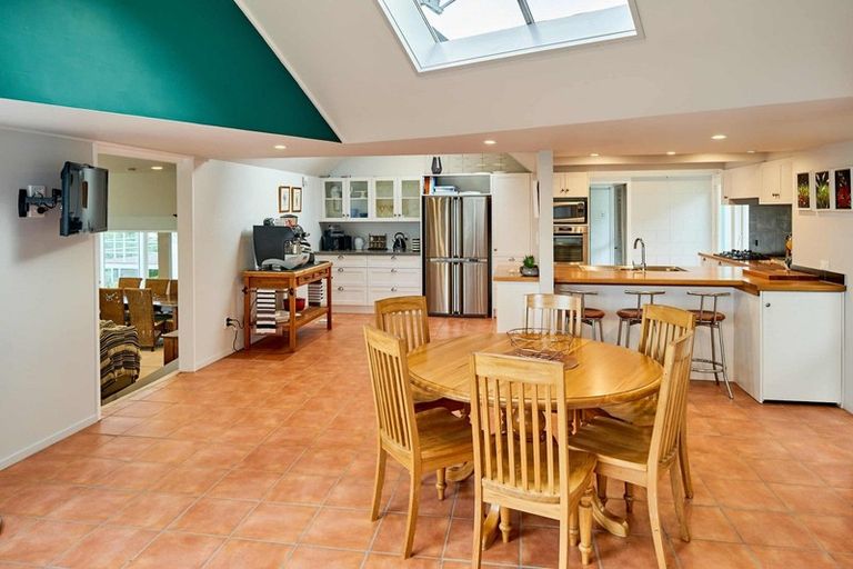 Photo of property in 59 Rama Crescent, Khandallah, Wellington, 6035