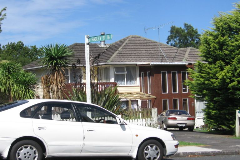 Photo of property in 39 Hilling Street, Titirangi, Auckland, 0604