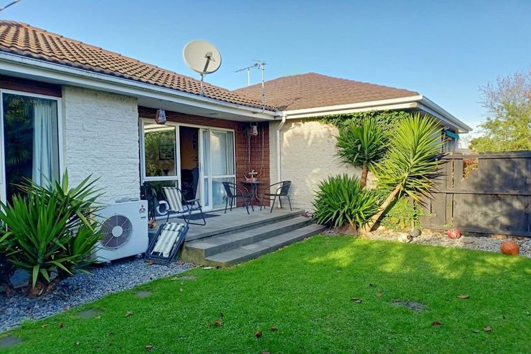 Photo of property in 3/2 Coles Place, St Albans, Christchurch, 8014