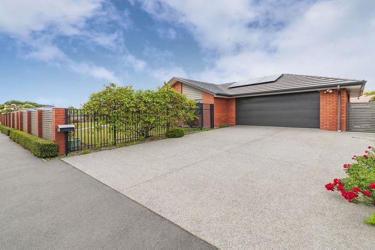 Photo of property in 6 Woodbank Street, Somerfield, Christchurch, 8024