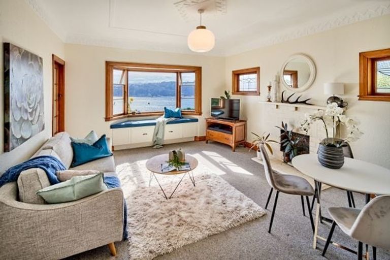 Photo of property in 93 Grafton Road, Roseneath, Wellington, 6011