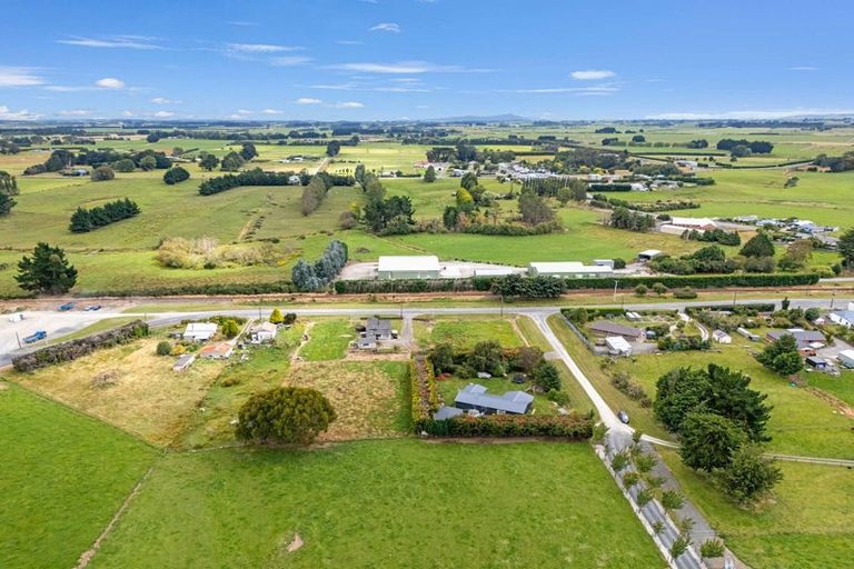 Photo of property in 4 Robertson Street, Woodlands, Invercargill, 9871