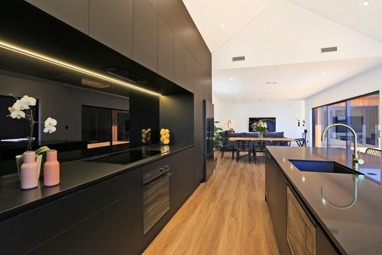 Photo of property in 27 Gee Place, Taradale, Napier, 4112