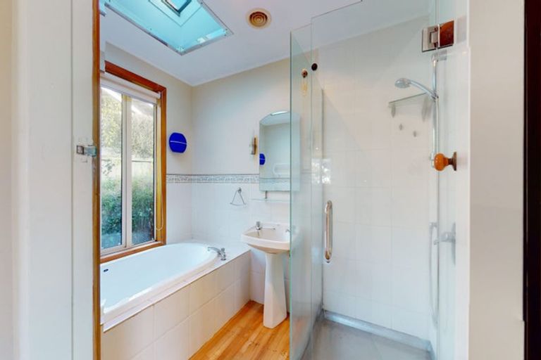 Photo of property in 10 Khouri Avenue, Karori, Wellington, 6012