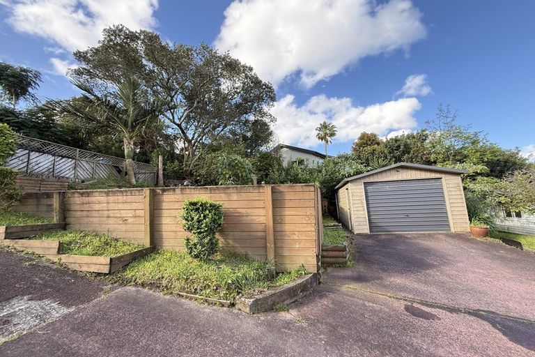 Photo of property in 1/18 Cypress Place, Sunnynook, Auckland, 0620
