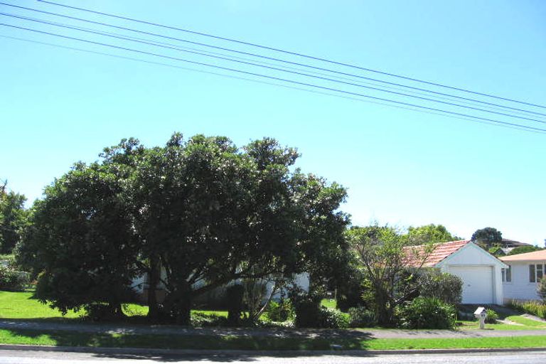 Photo of property in 130 Nile Road, Milford, Auckland, 0620