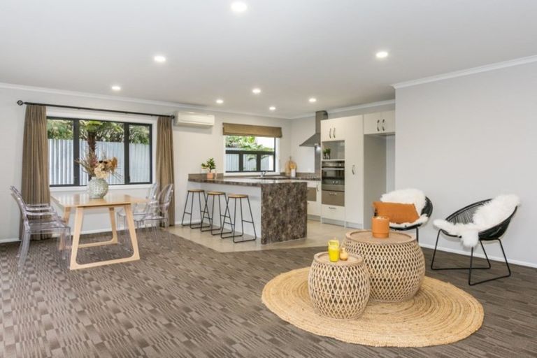 Photo of property in 137 Gloucester Street, Taradale, Napier, 4112