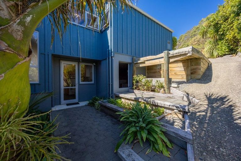 Photo of property in 35 Davies Drive, Atawhai, Nelson, 7010