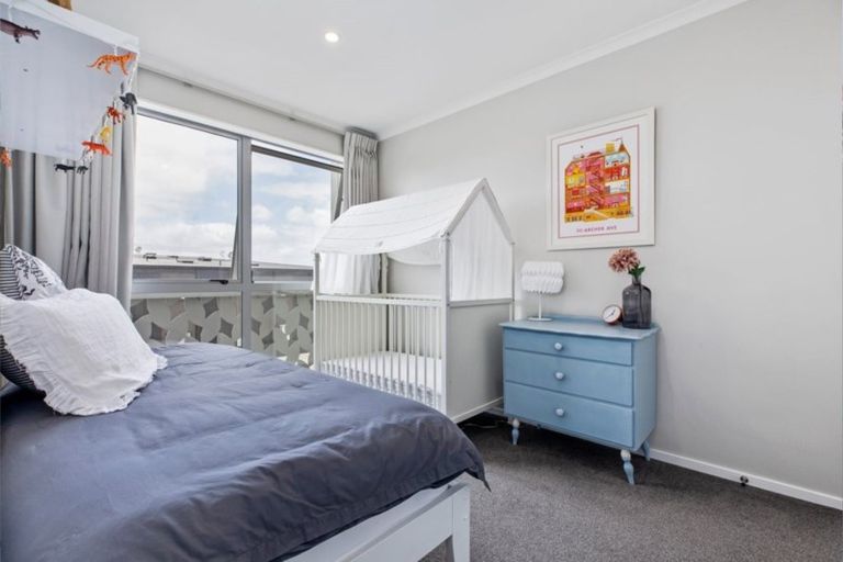 Photo of property in 30 Oioi Road, Hobsonville, Auckland, 0616