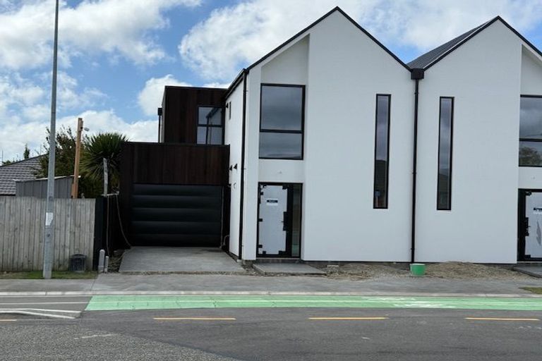 Photo of property in 27 Division Street, Riccarton, Christchurch, 8041