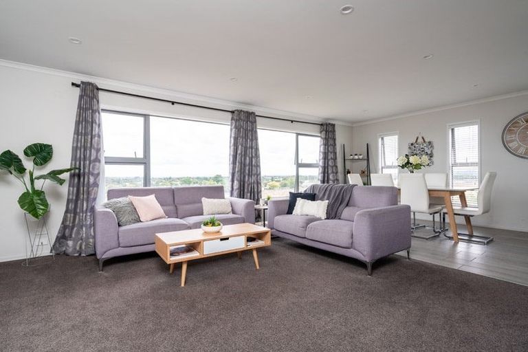 Photo of property in 155 Keri Vista Rise, Papakura, 2110