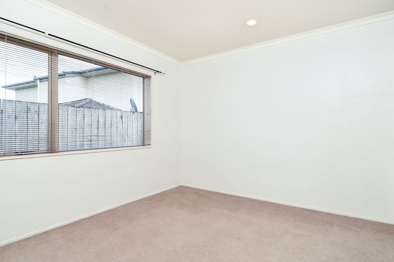 Photo of property in 46 Garelja Road, Henderson, Auckland, 0612