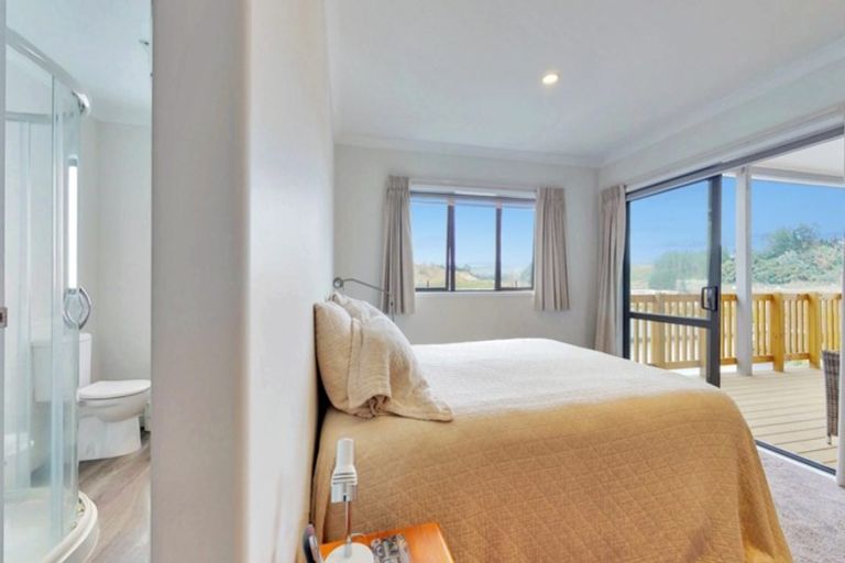 Photo of property in 129 Kennedy Road, Pyes Pa, Tauranga, 3112