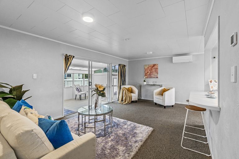 Photo of property in 1/18 Matipo Road, Te Atatu Peninsula, Auckland, 0610