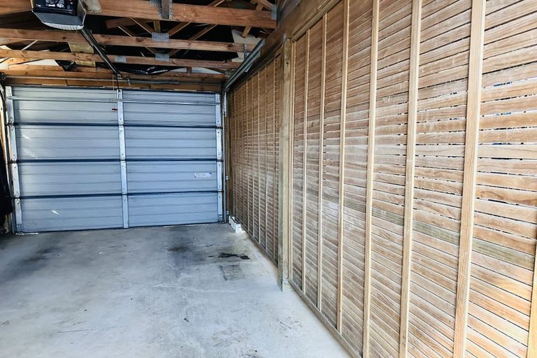 Photo of property in 8/2 Armoy Drive, East Tamaki, Auckland, 2016