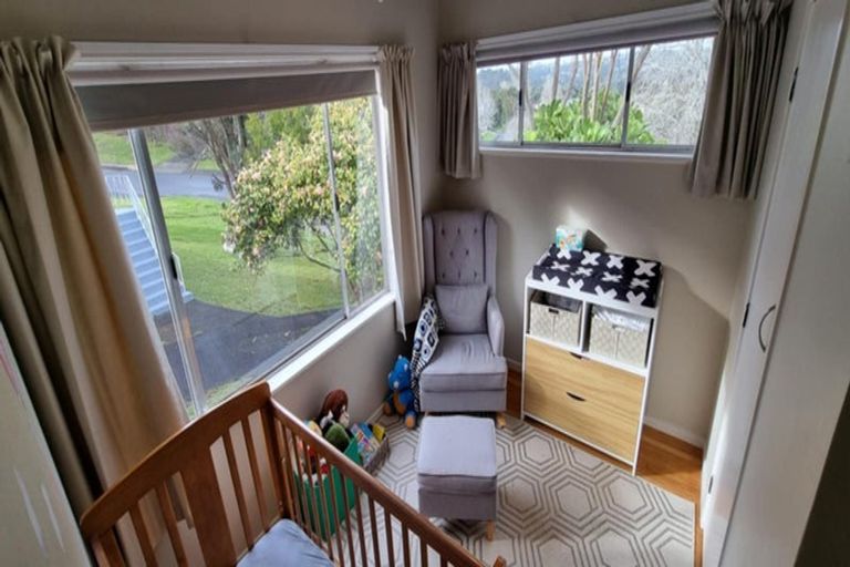 Photo of property in 21 Valley View Road, Glenfield, Auckland, 0629