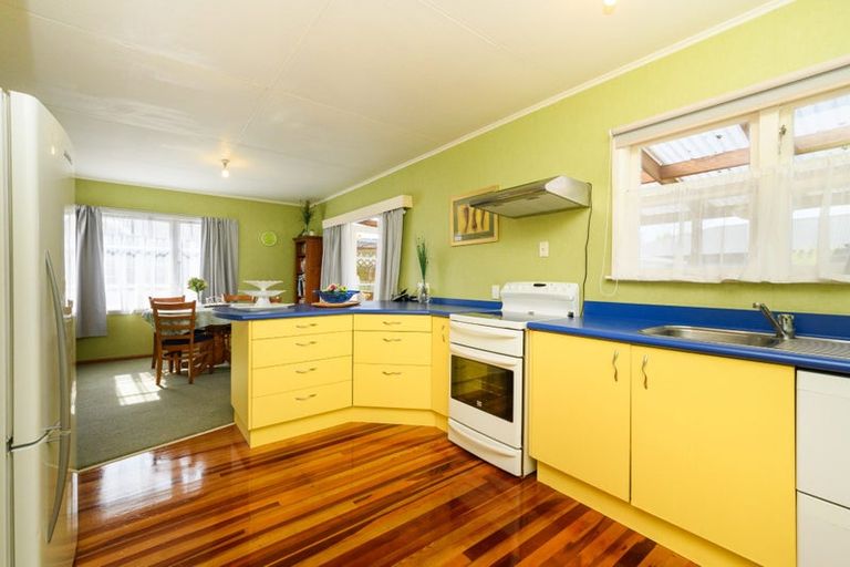 Photo of property in 17 Sinclair Avenue, Highbury, Palmerston North, 4412