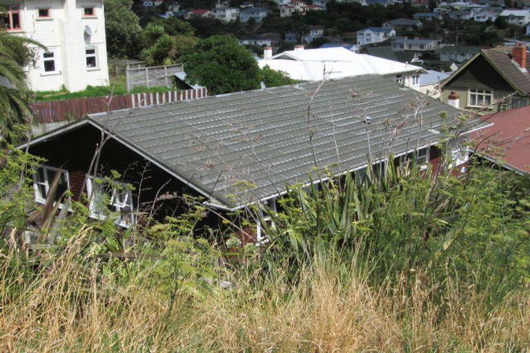 Photo of property in 7 Tamar Street, Island Bay, Wellington, 6023