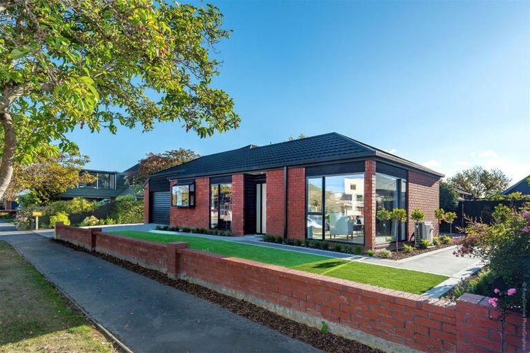 Photo of property in 1/9 Claverley Gardens, Avonhead, Christchurch, 8042