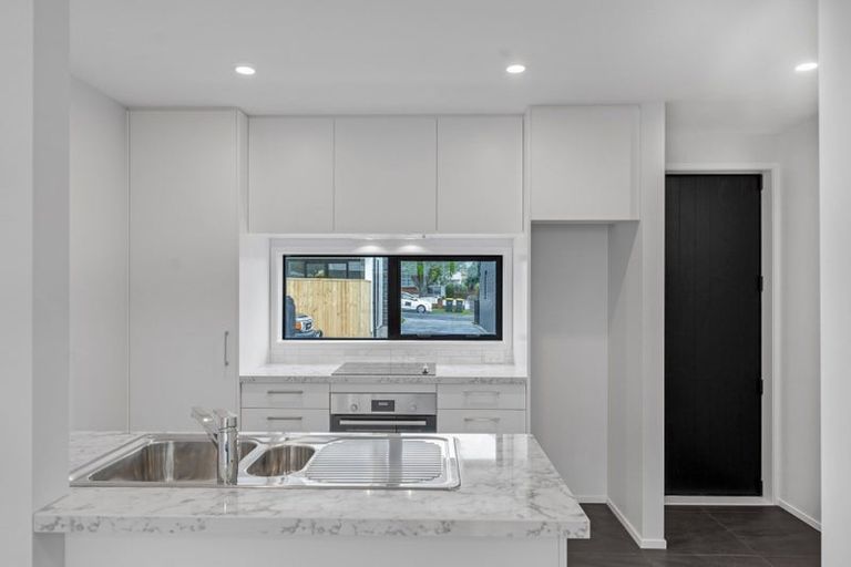 Photo of property in 66d Royal View Road, Te Atatu South, Auckland, 0610