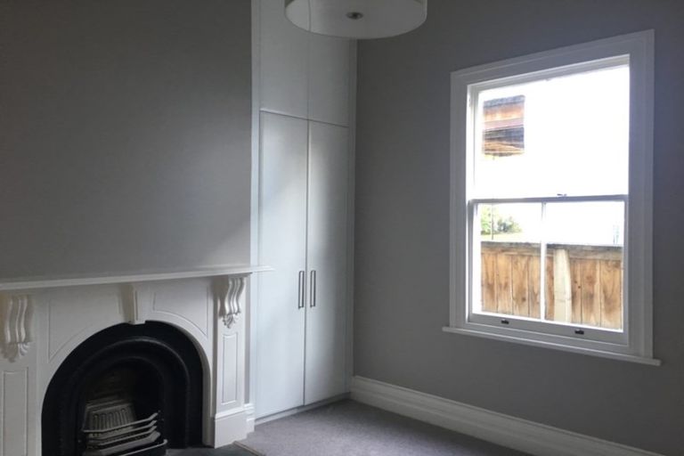 Photo of property in 2 Milton Road, Northcote Point, Auckland, 0627