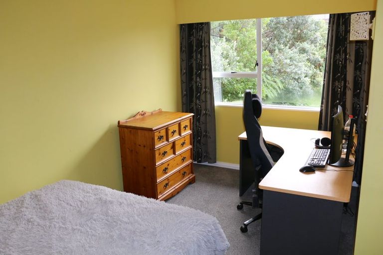 Photo of property in 3 Ardal Grove, Tirohanga, Lower Hutt, 5010