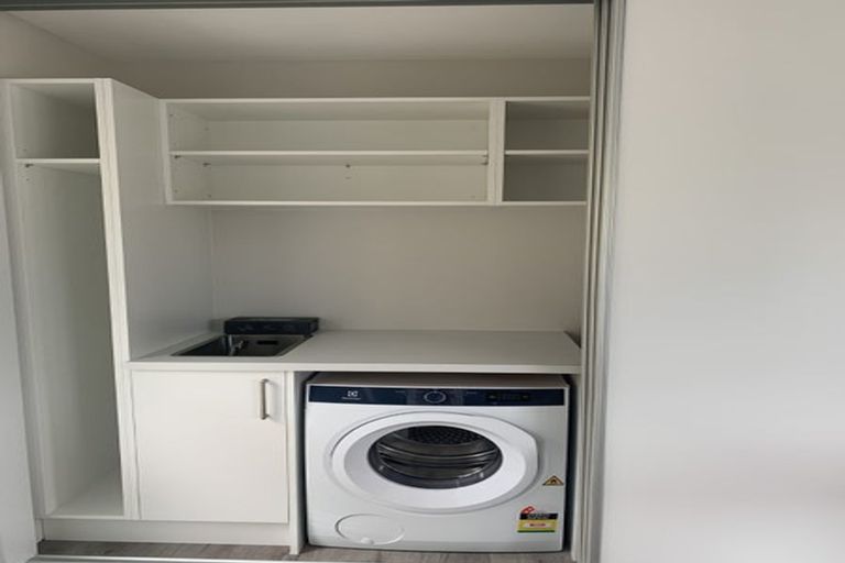 Photo of property in 137a Newlands Road, Newlands, Wellington, 6037