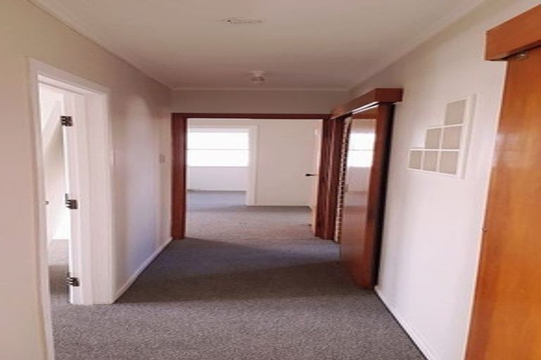 Photo of property in 81 Raglan Street, Mangere East, Auckland, 2024