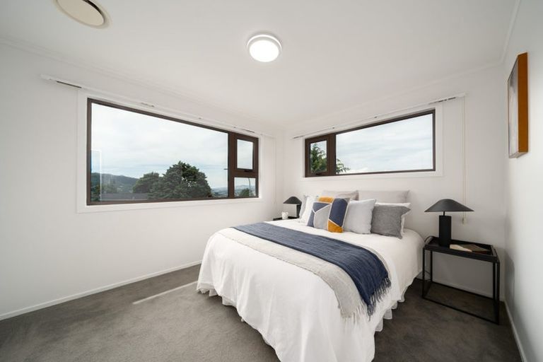 Photo of property in 28 Greyfriars Crescent, Tawa, Wellington, 5028