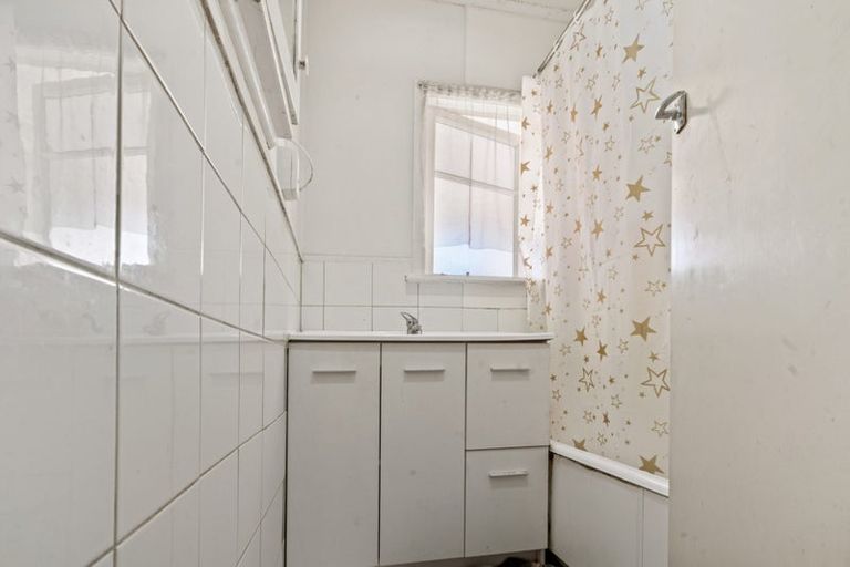 Photo of property in 22 Elizabeth Avenue, Papatoetoe, Auckland, 2025