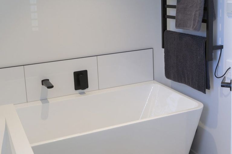 Photo of property in 50 Kings Drive, Wanaka, 9305