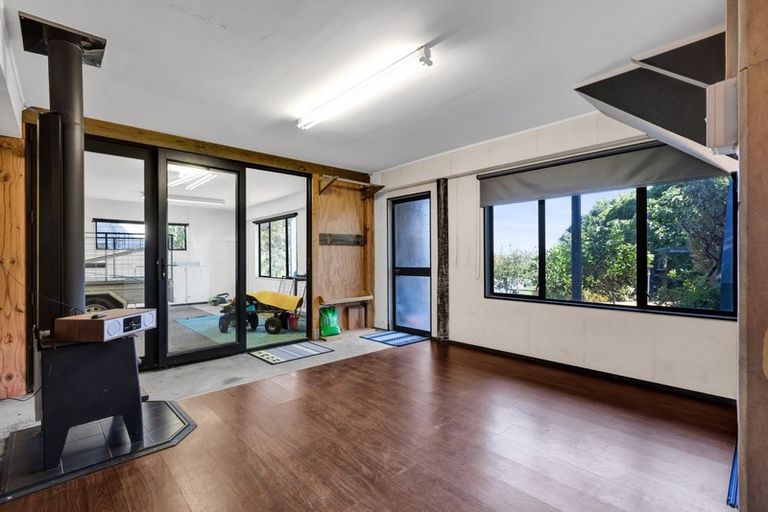 Photo of property in 10 Ranfurly Street, Frankleigh Park, New Plymouth, 4310
