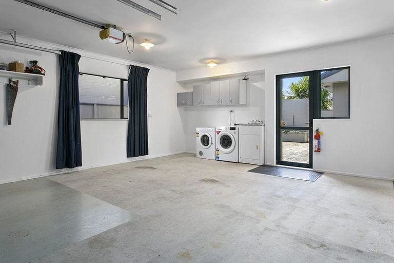 Photo of property in 94 Harvey Street, Waipahihi, Taupo, 3330